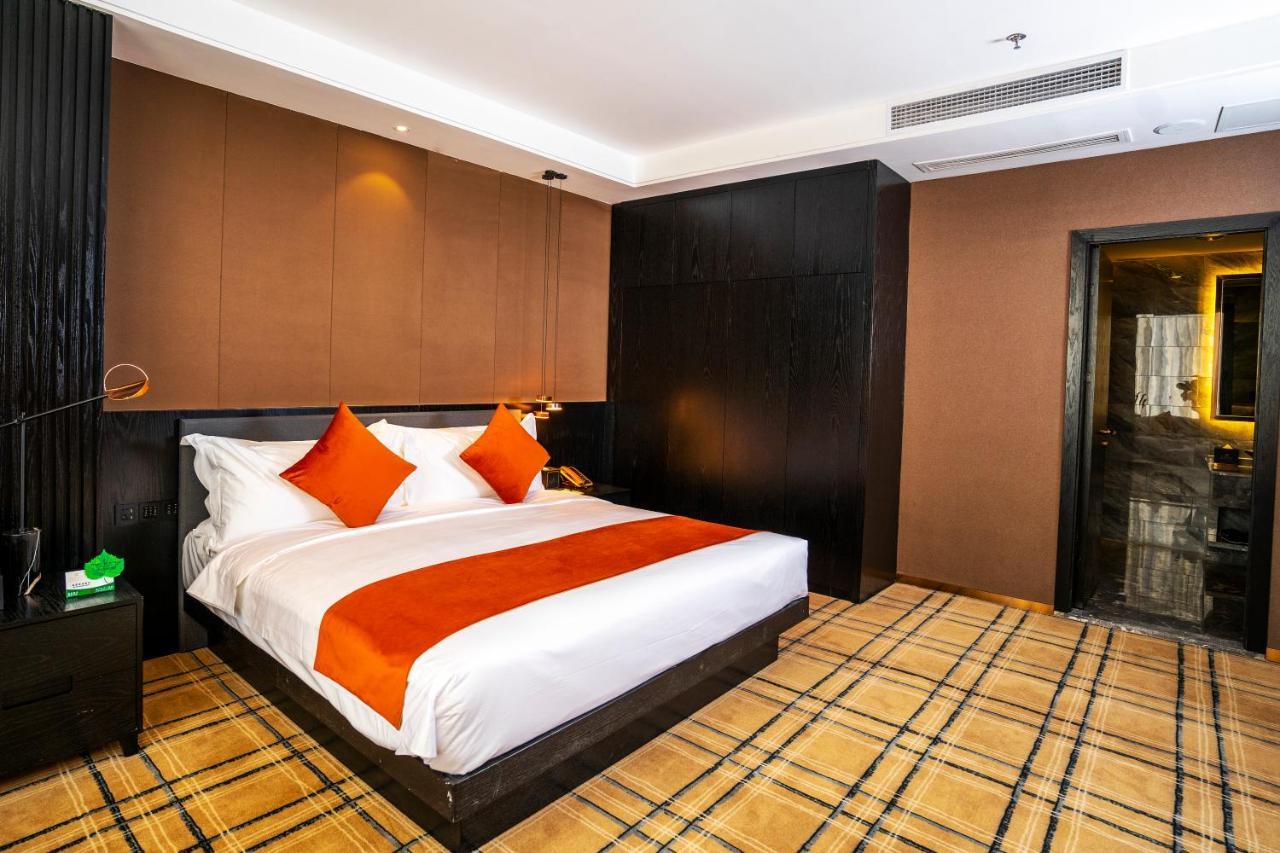 Ocean Hotel Phnom Penh Eksteriør billede