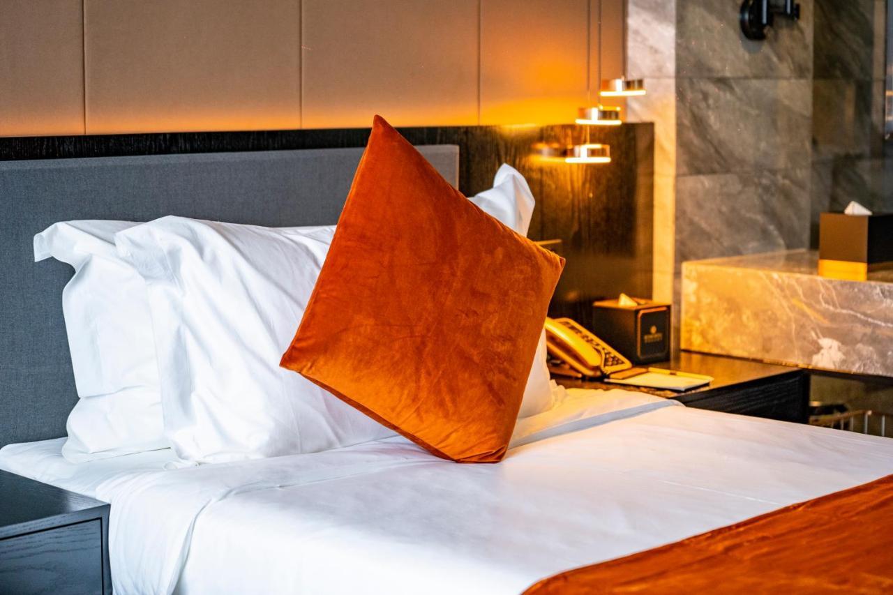 Ocean Hotel Phnom Penh Eksteriør billede