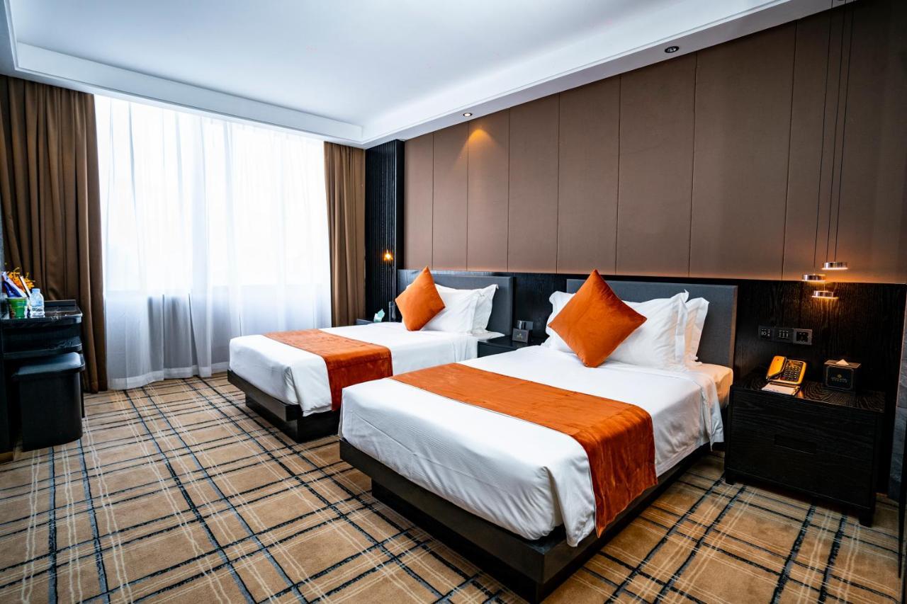 Ocean Hotel Phnom Penh Eksteriør billede