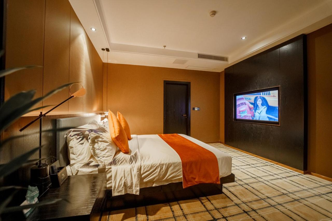 Ocean Hotel Phnom Penh Eksteriør billede