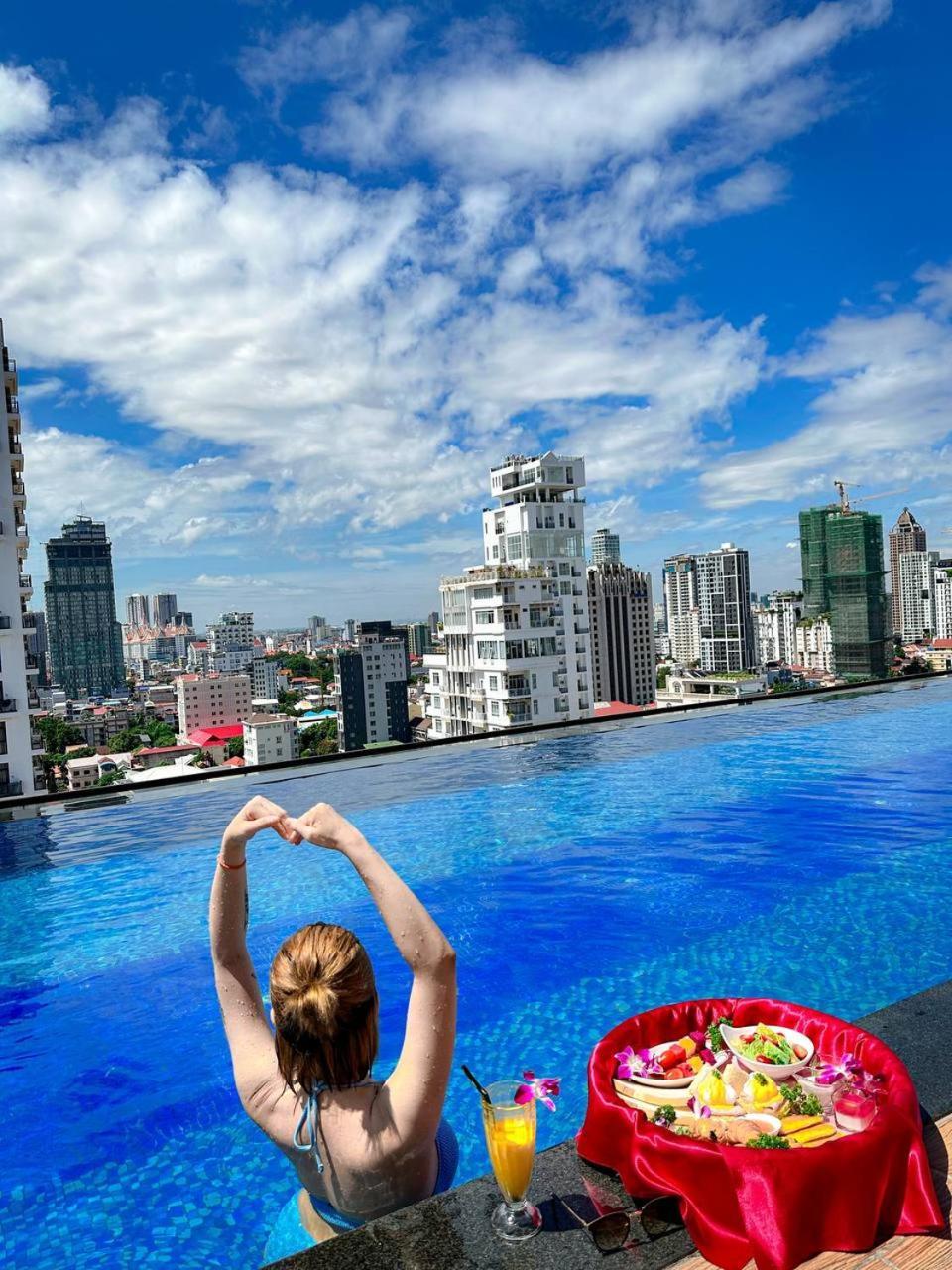 Ocean Hotel Phnom Penh Eksteriør billede